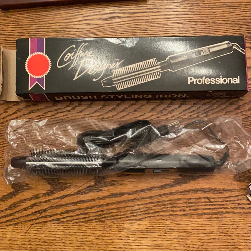 Coiffure Designer Brush Styling Iron